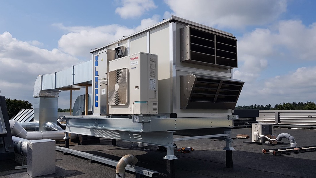 As standard, Mark delivers the heat pumps together with the unit on one attached platform.