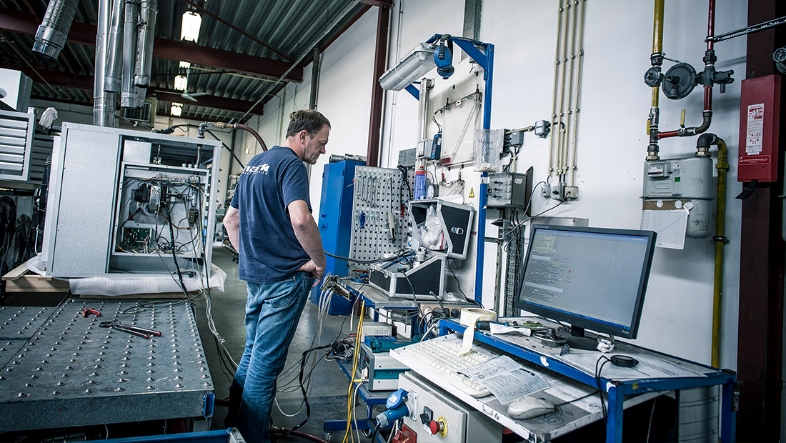 Vanuit onze fabriek in Veendam, in het noorden van Nederland, produceert Mark Climate Technology een toonaangevend assortiment voor het verwarmen, koelen en ventileren van grote gebouwen.