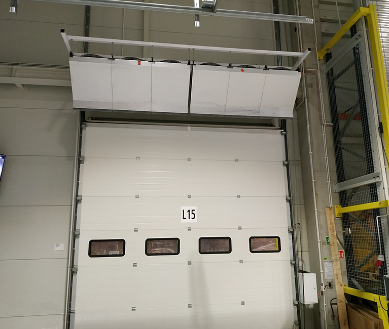 Reducing heat loss with air curtains