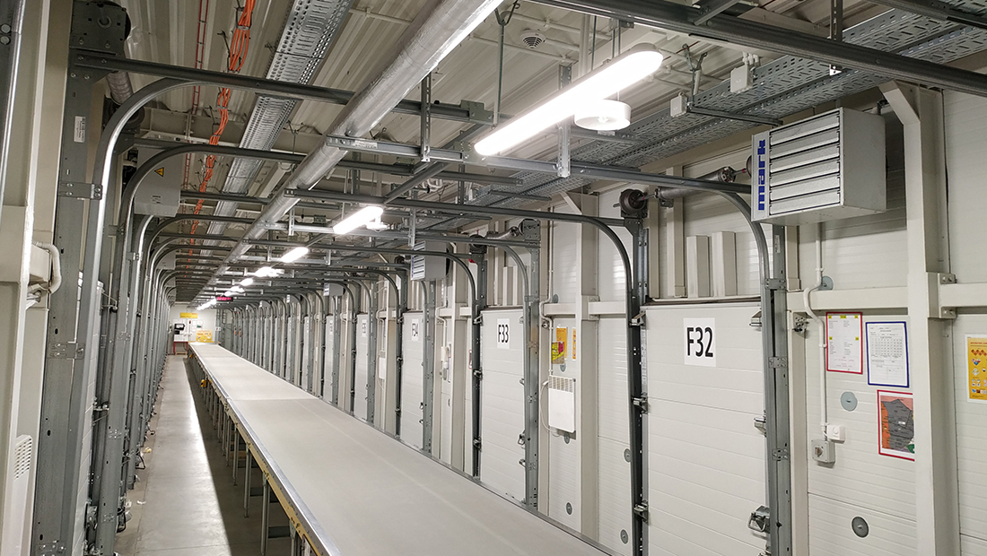 In the industrial sector it often involves heating or ventilating large halls and buildings. To do this in an energy-efficient way, Mark Climate Technology offers various solutions.