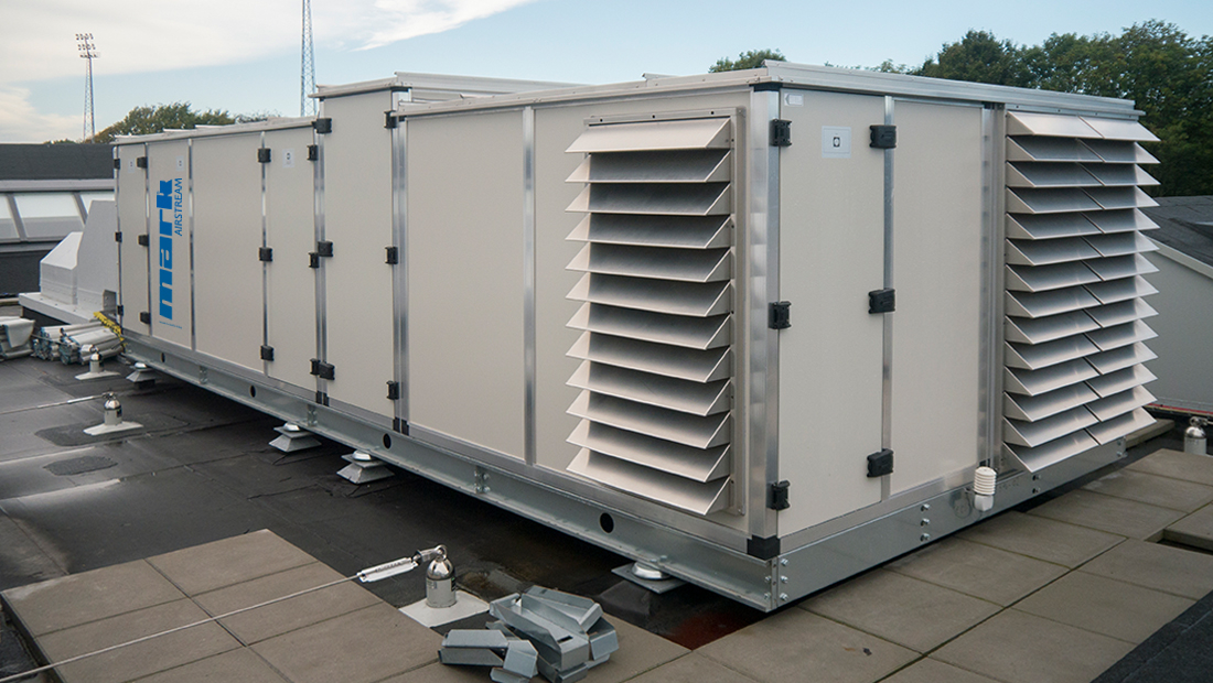 A total of four Mark AIRSTREAM HWX air handling units with heat recovery were selected for the ventilation, heating and cooling of the buildings.