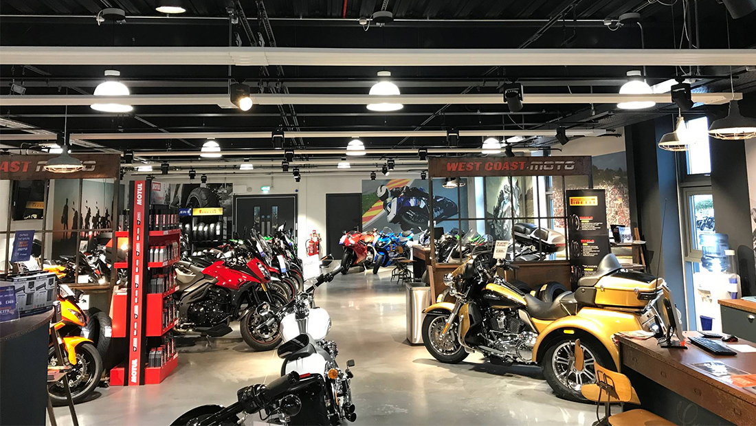 The use of radiant panels offers the possibility of heating without air movement and only where it is needed.